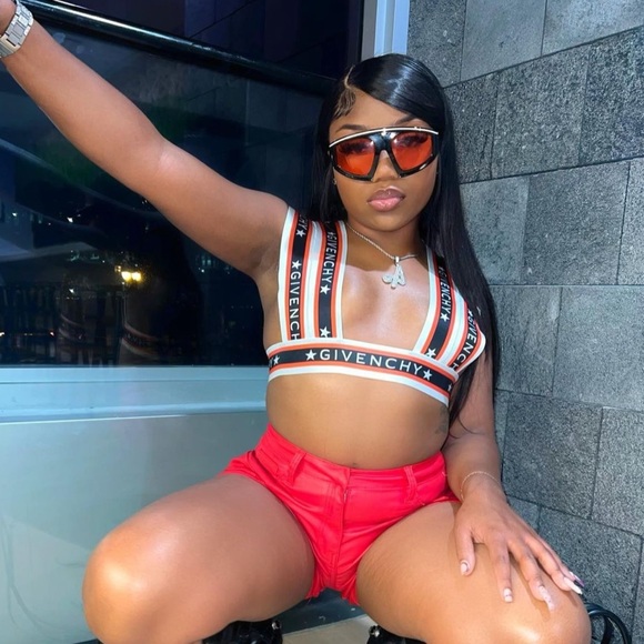 Red Givenchy custom top - Picture 2 of 2